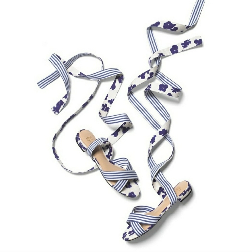 NWOT CABI blue and white watercolor floral and stripe tied up sandal size 9.5